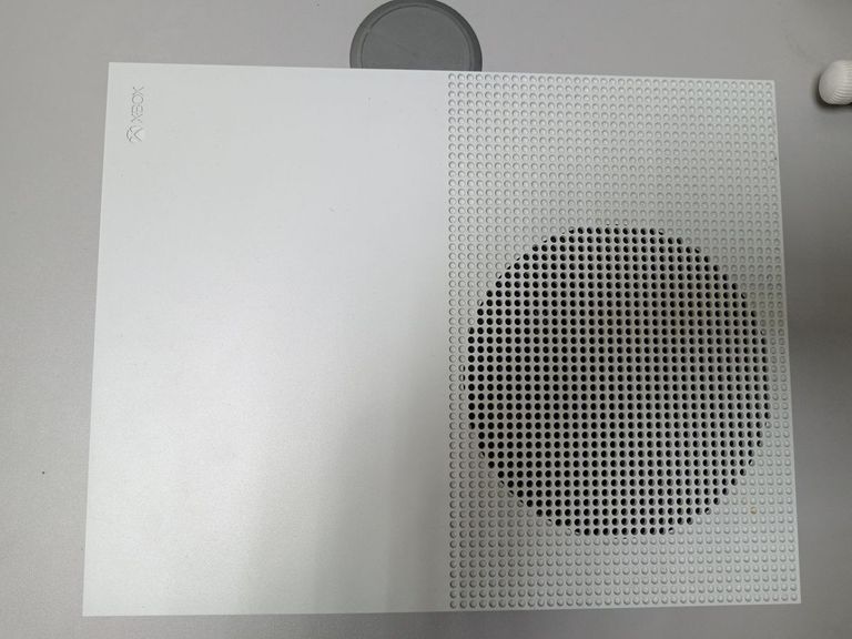 Дешево Microsoft Xbox One S 1TB з ломбарду