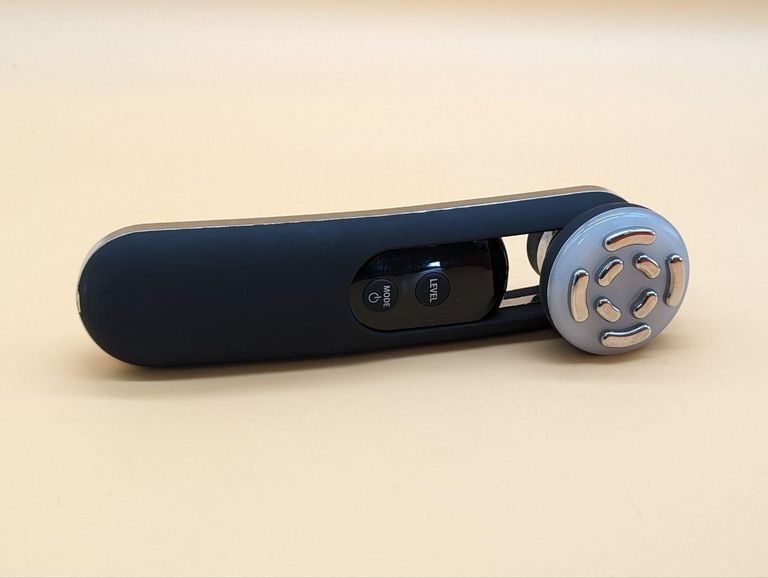 Багатофункціональний косметичний інструмент RF і EMS, що омолоджує шкіру, світлодіодна світлотерапія. Новий. Код:null. Зображення 4