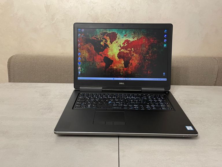 Купити Dell Precision 7710, 17,3" FHD IPS, i7-6820HQ, 16GB, 256GB+500GB, Nvidia 4GB Б/У