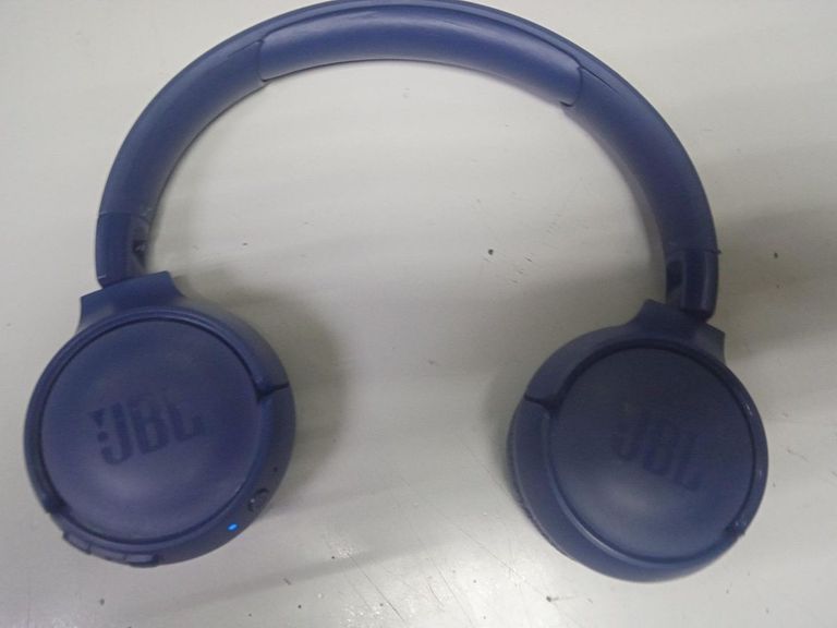 Дешиво Jbl tune 520bt с ломбарда