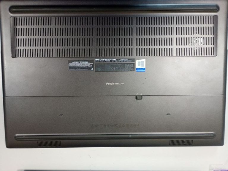 Dell 17/core i7 9850h ddr4/32gb ddr4/hdd *відсутній/ssd 512 gb/quadro rtx 3000 6gb Код:01-200776932. Зображення 8