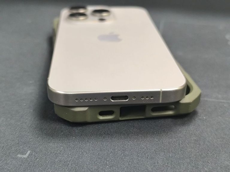 Apple iPhone 15 Pro 512GB White Titanium Код:01-200790944. Изображение 13