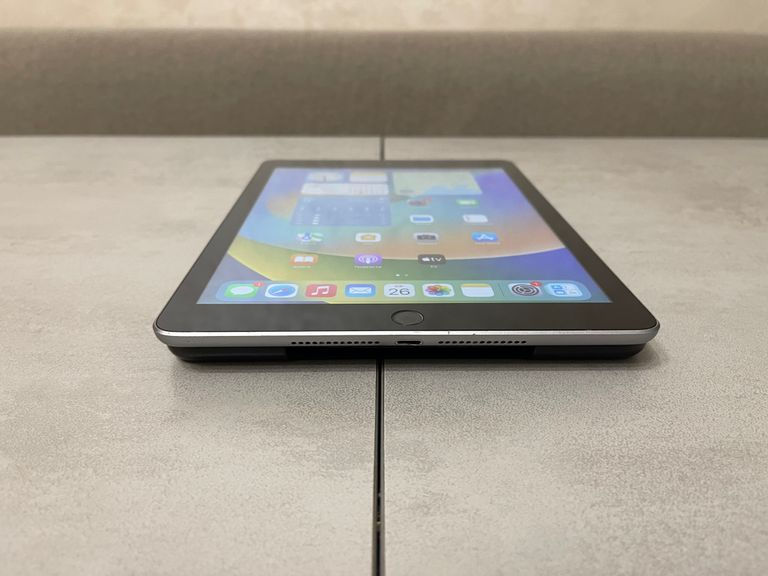 Объявление Apple iPad A1822 MP2F2LL/A (5 Gen., 2017) Б/У