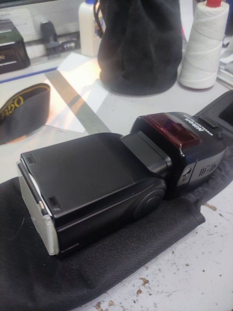 Дешиво Nikon Speedlight SB-5000 с ломбарда