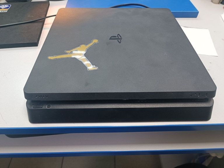 Купить Sony playstation 4 500gb Б/У