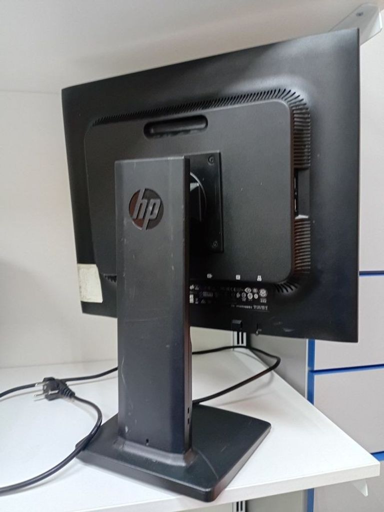 Розпродаж HP E190i (E4U30AA), продавець Техноскарб