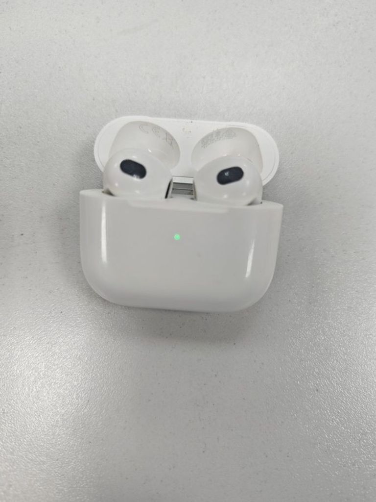 Купити Apple airpods 3rd generation Б/У