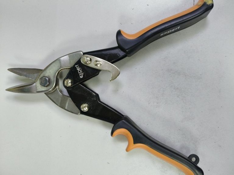 Оголошення Expert без моделі Б/У