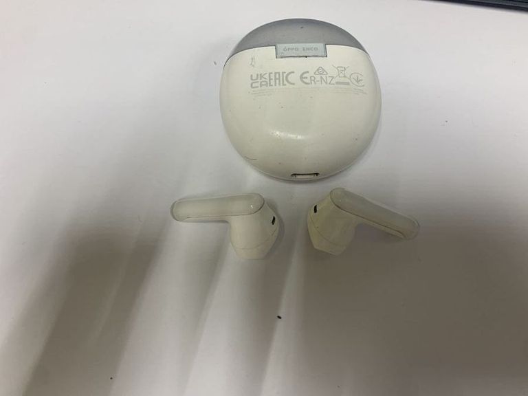 Дешево Oppo enco air3 з ломбарду