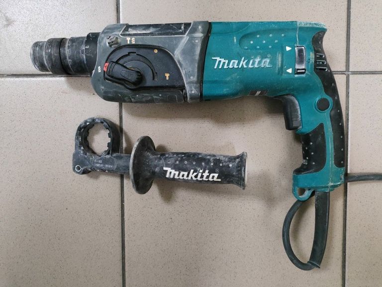Купити Makita HR2470 Б/У