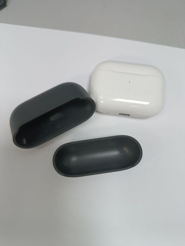 Apple airpods pro 2nd generation with magsafe charging case usb-c Код:01-200887058. Изображение 7