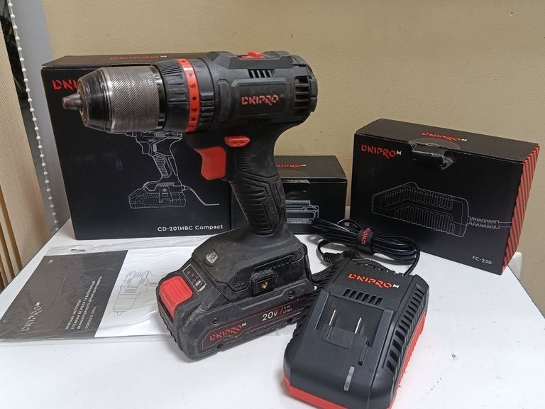 Купити Dnipro-M cd-201hbc compact 1акб 4ah зп Б/У