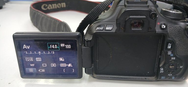 Объявление Canon eos 600d + ef-s 18-55mm 3.5-5.6 iii Б/У