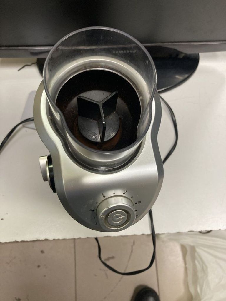 Оголошення Russell hobbs Classic Coffee Grinder 23120-56 Б/У