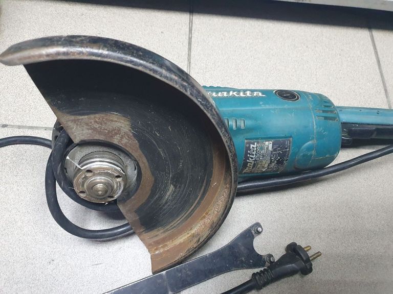 Розпродаж Makita ga9020s, продавець Техноскарб