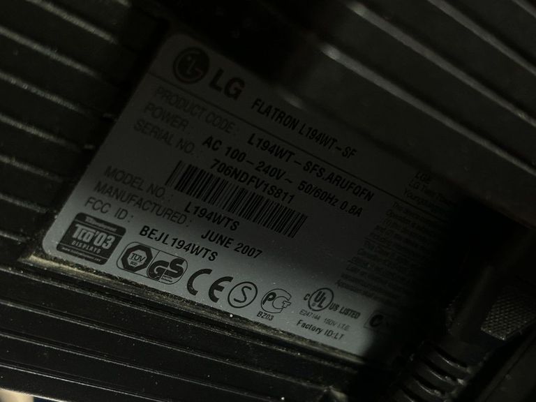 Дешиво Lg l194w с ломбарда