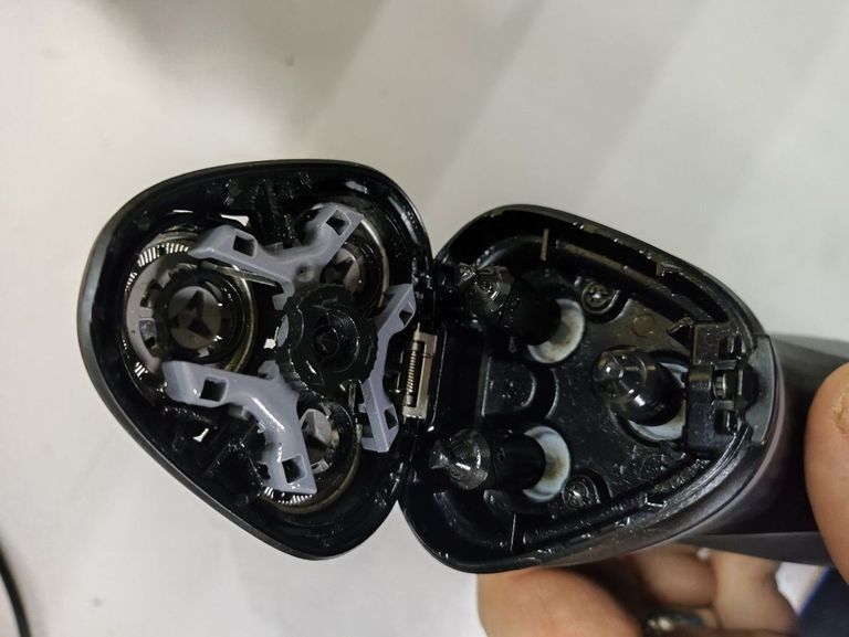 Оголошення Philips Shaver Series 1000 S1142/00 Б/У