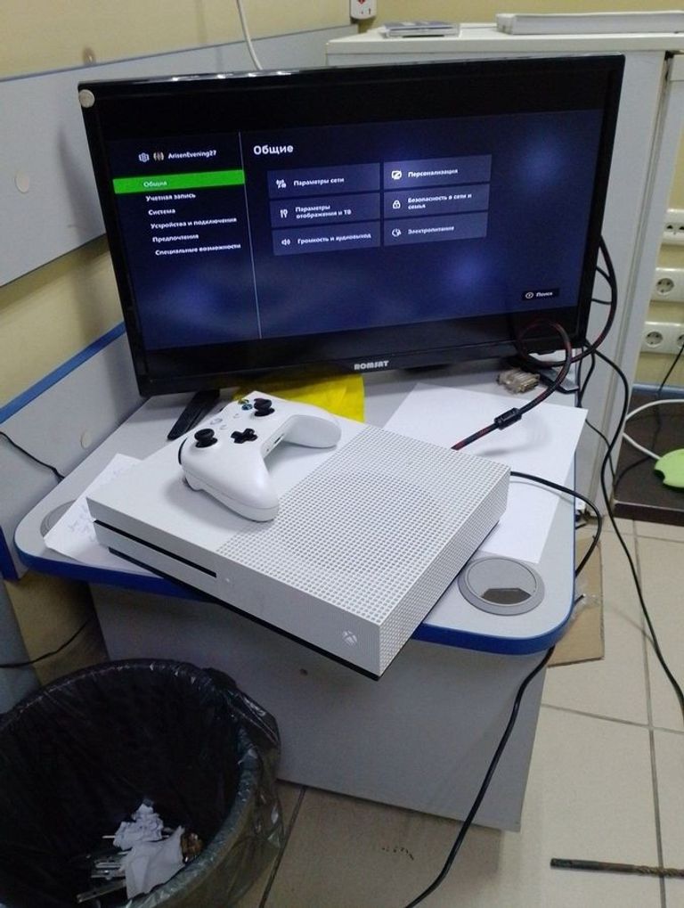 Оголошення Microsoft Xbox One S 1TB Б/У