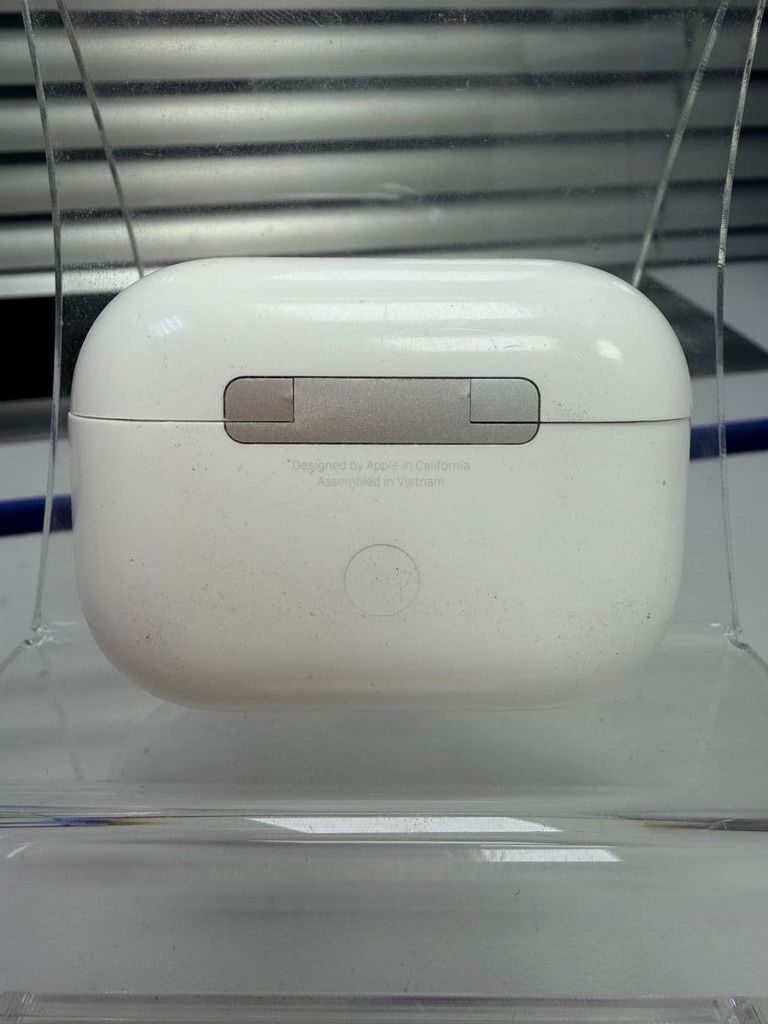 Дешиво Apple airpods pro 2nd generation with magsafe charging case usb-c с ломбарда