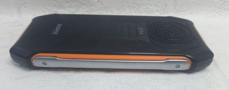 Розпродаж Sigma mobile X-style 323 RAIN Black-Orange (4827798885727), продавець Техноскарб