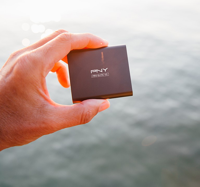 Объявление PNY Pro Elite V2 (PSD0CS2160-1TB-RBW) USB-C 1000MB/s портативний Б/У