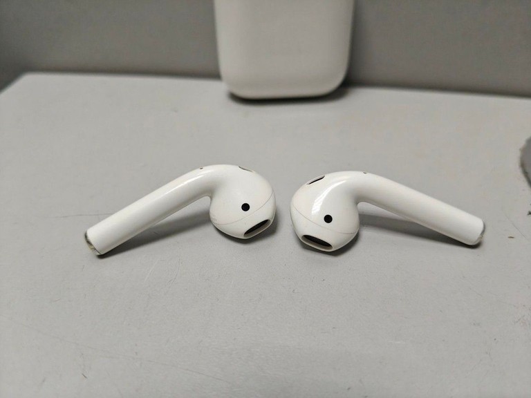 Apple airpods 2nd generation a1602, a2031, a2032 Код:01-200930472. Изображение 6