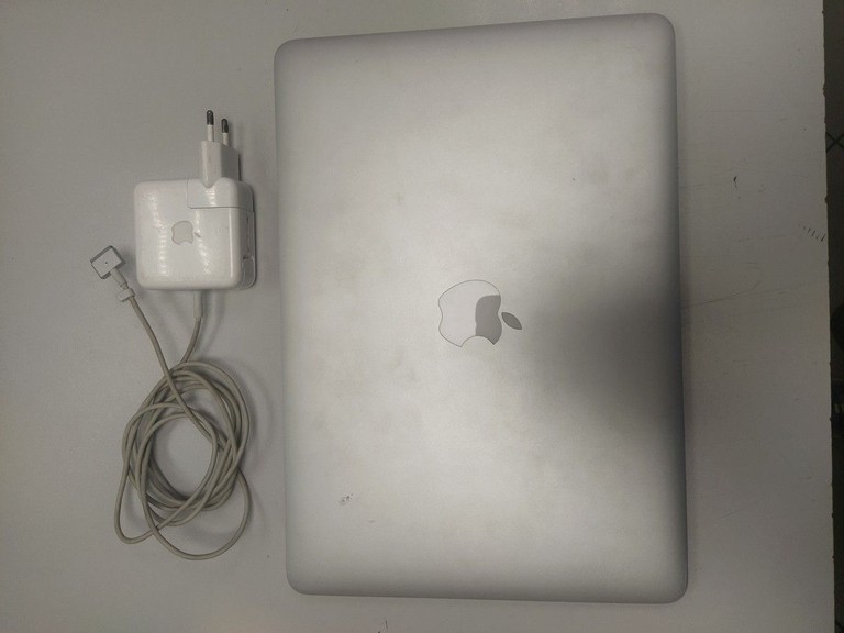 Дешево Apple macbook air a1466 13,3" core i5 1.6ghz/ram4gb/ssd128gb/intel hd graphics 6000 з ломбарду