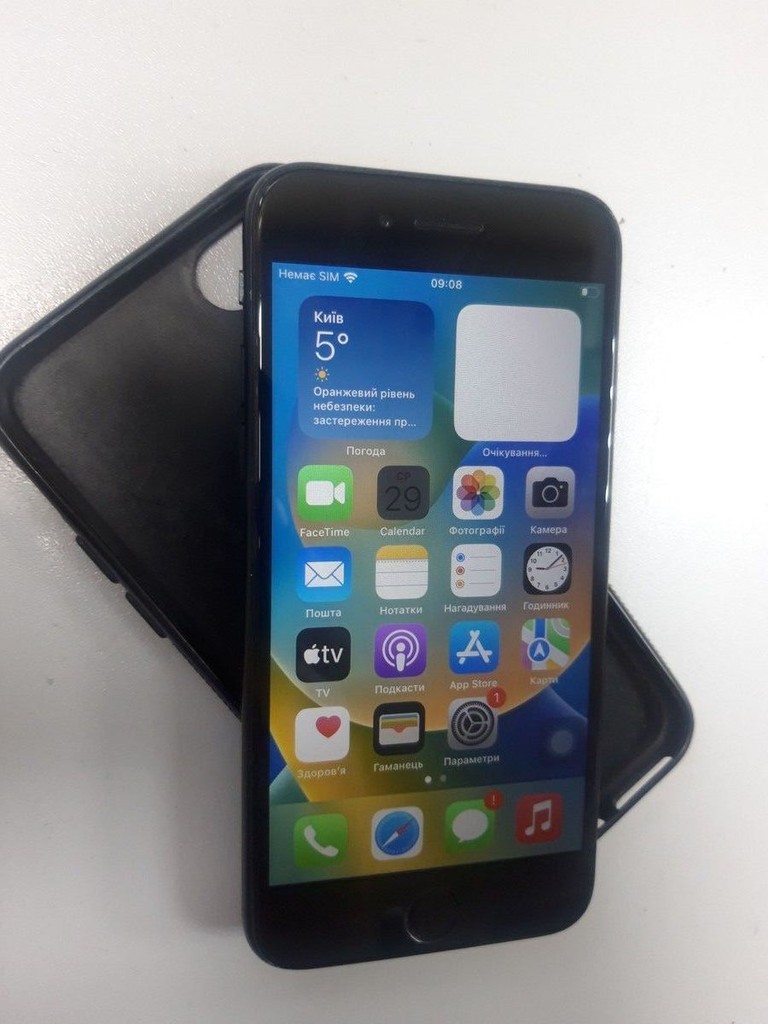Купити Apple iPhone SE 2020 64GB Black Slim Box (MHGP3) Б/У