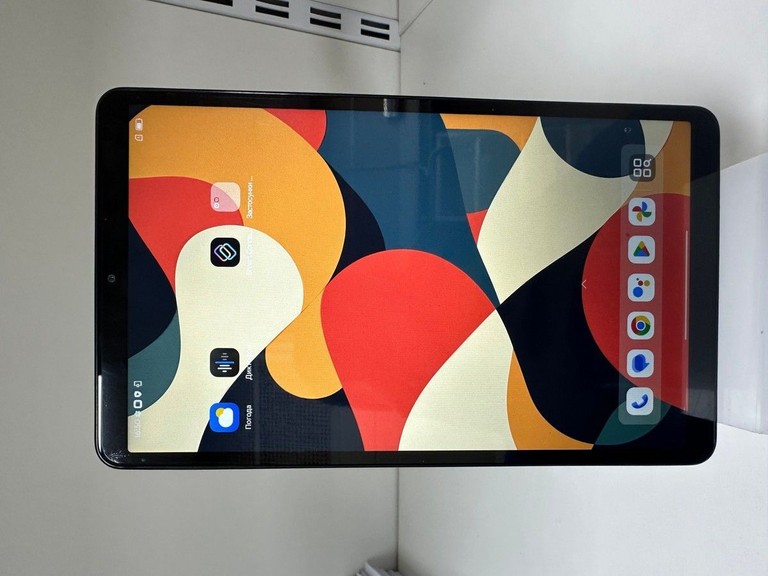 Купити Lenovo Tab One 4/64GB LTE Luna Gray + Clear Case (ZAF10047UA) Б/У