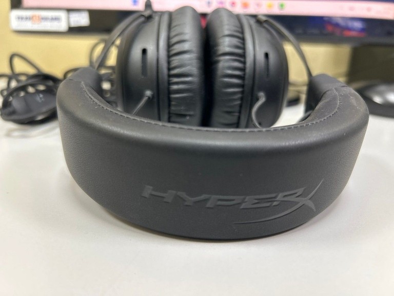 Дешиво Hyperx cloud iii с ломбарда