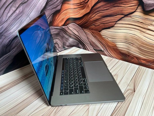 Купити Ноутбук Apple macbook pro 2019 a2141 16