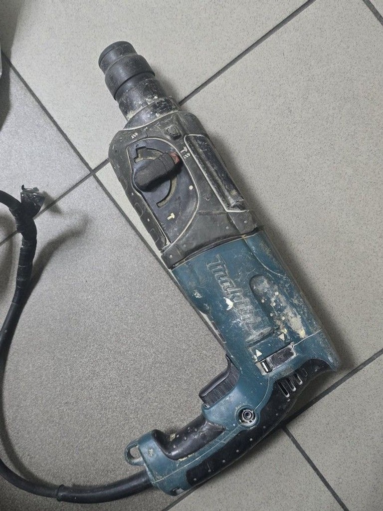 Купить Makita HR2470 Б/У