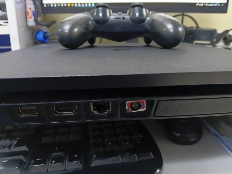 Дешево Sony playstation 4 slim 500gb з ломбарду