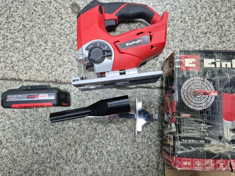 Купити Einhell te-js 18 li - solo 1 акб 2.5 ah 18v Б/У