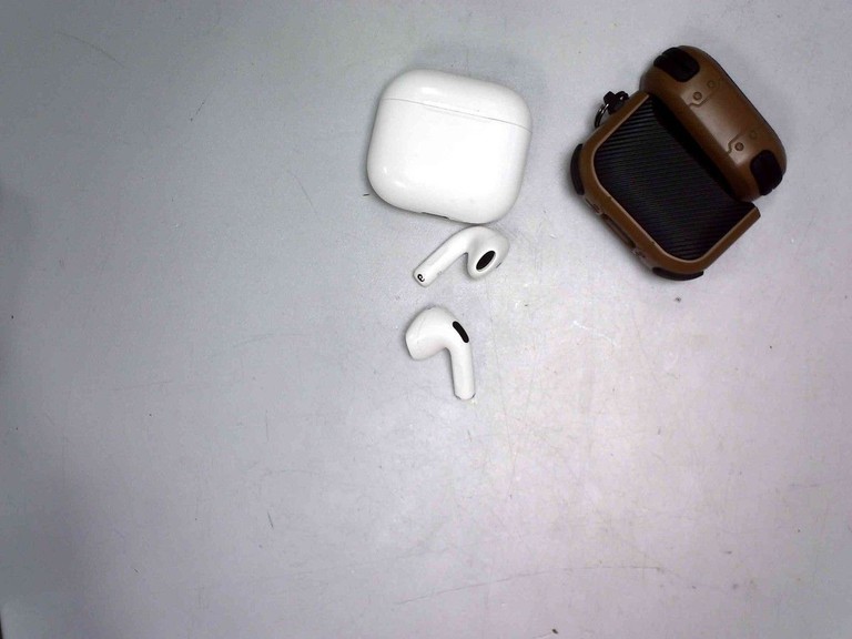 Купить Apple airpods 4 with active noise cancellation Б/У