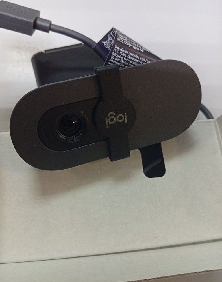 Купити Logitech brio 100 Б/У