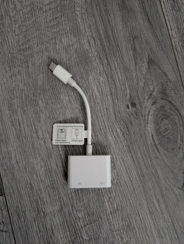 Оголошення AV Multiport Adapter Б/У