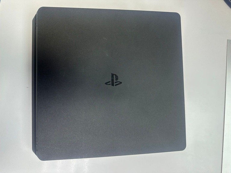 Купити Sony playstation 4 slim 1tb / 2 контролери Б/У