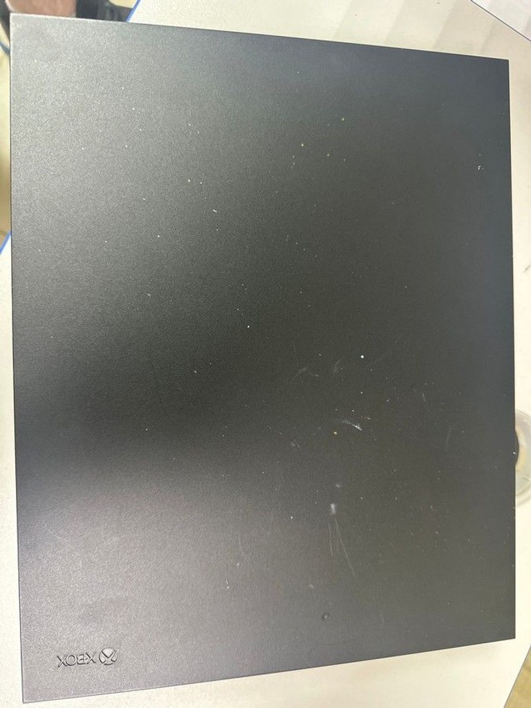 Купити Microsoft Xbox One X 1TB Б/У