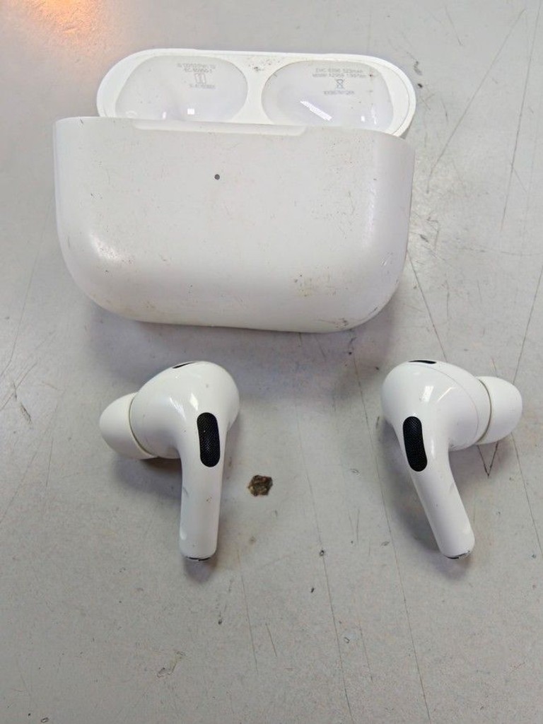 Розпродаж Apple airpods pro 2nd generation with magsafe charging case usb-c, продавець Техноскарб