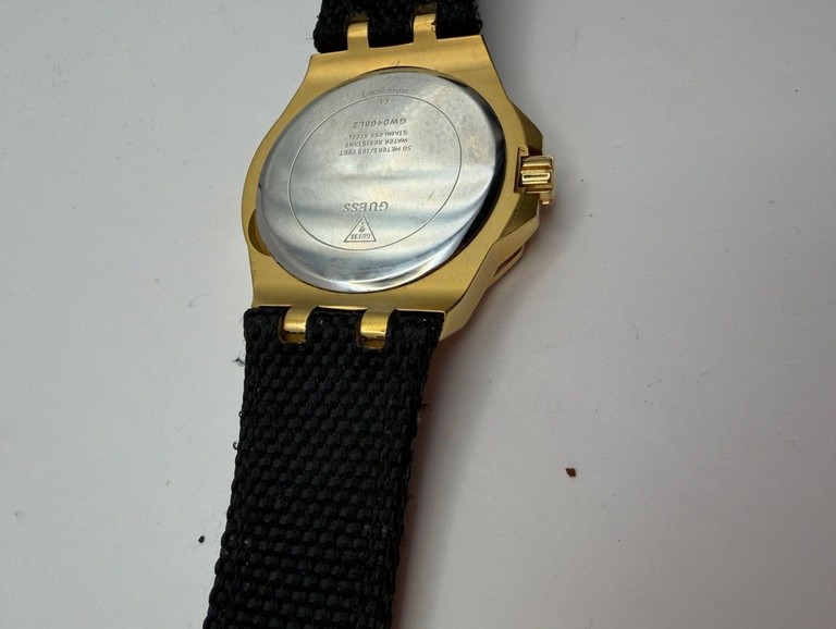 Дешиво Guess gw04082l2 с ломбарда
