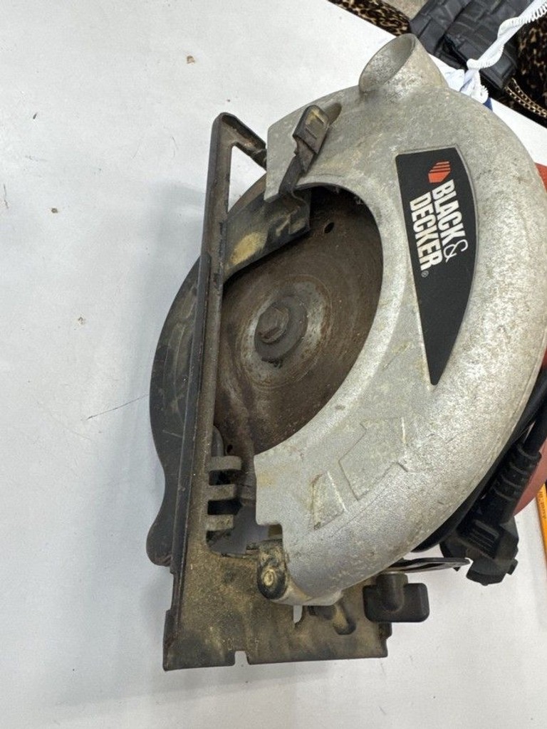 Дешево Black & Decker cd-601 з ломбарду