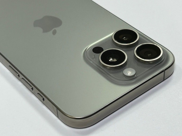 Apple iphone 15 pro max 256gb Код:01-201138797. Изображение 8