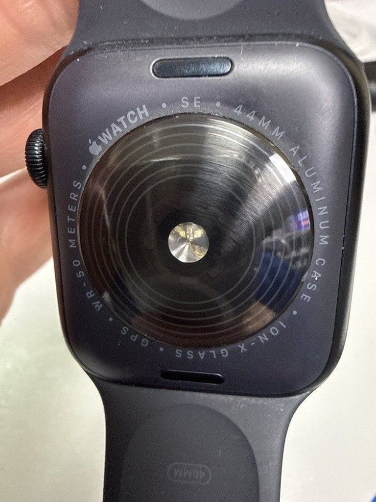 Оголошення Apple watch se 2 gps 44mm aluminium case Б/У