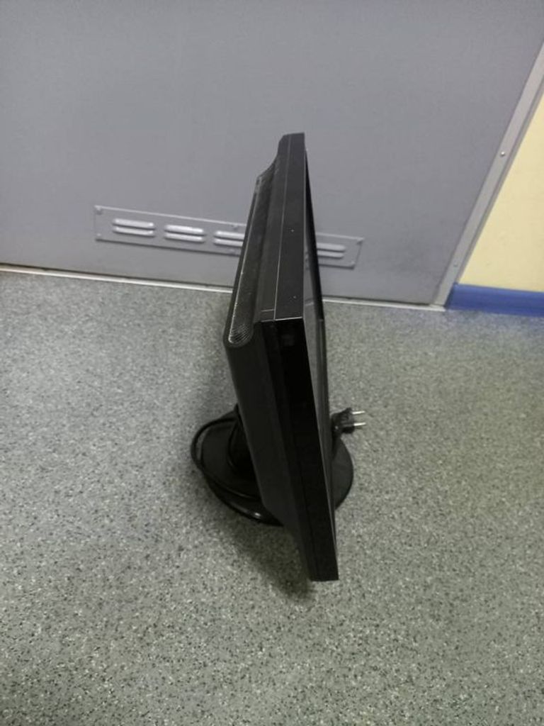Оголошення Asus vw 193 Б/У