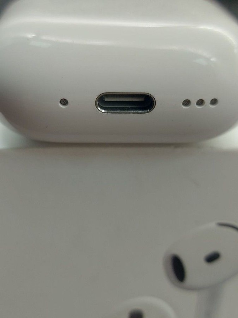 Apple airpods 4 with active noise cancellation Код:01-201152484. Зображення 6