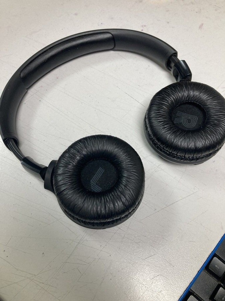 Купити Jbl tune 520bt Б/У
