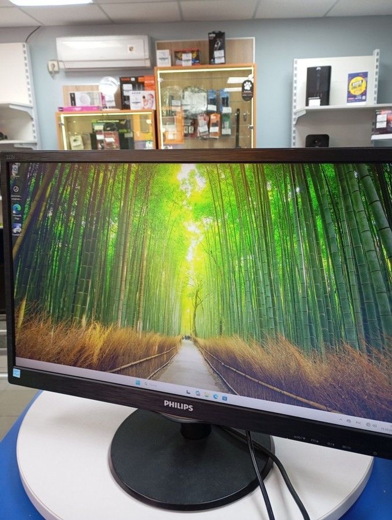 Купить Philips 223v5l Б/У