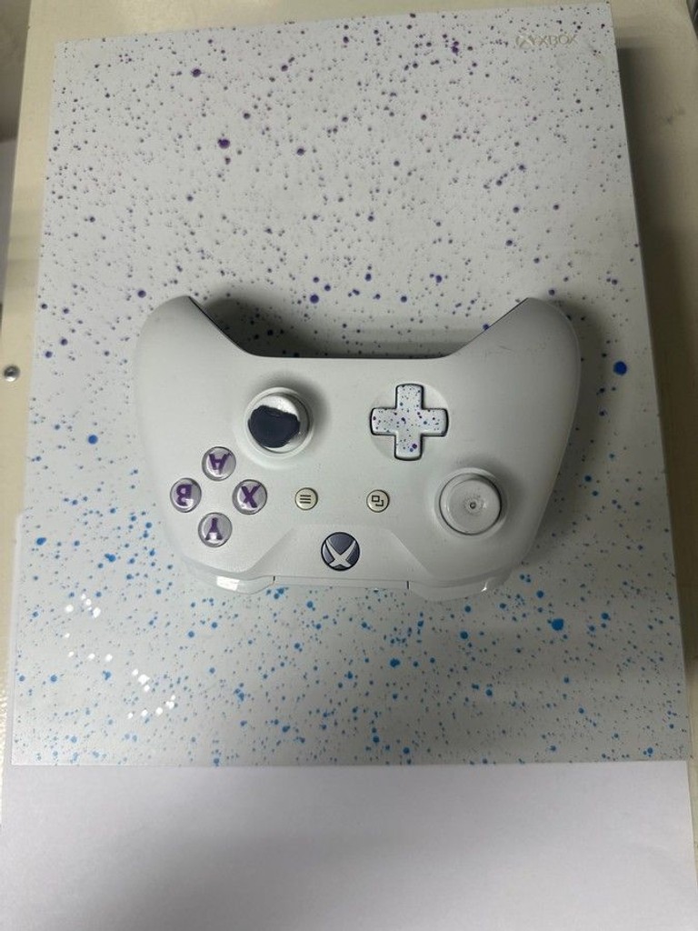 Купити Microsoft xbox one x 500gb Б/У