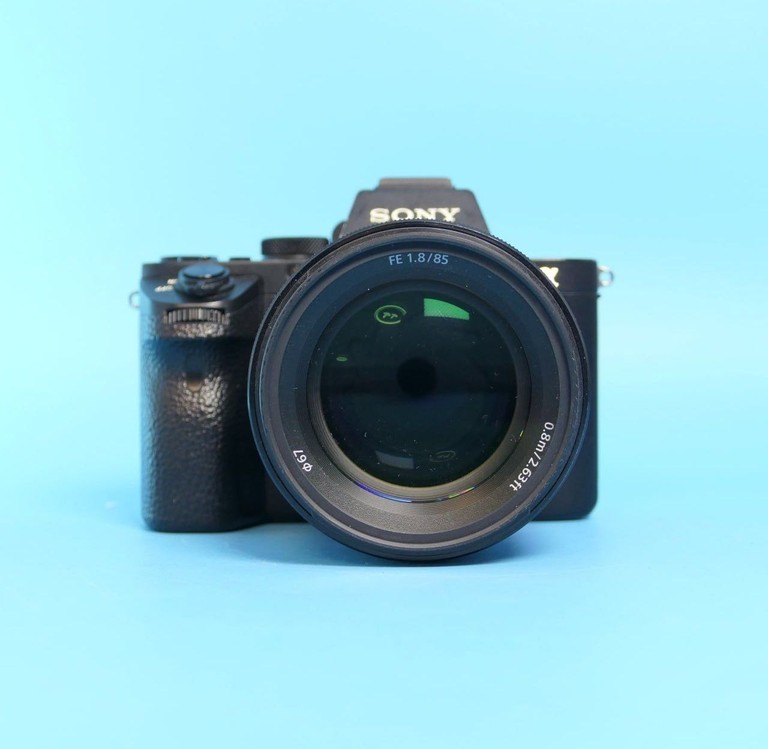 Объявление Sony A7 II (Alpha 7 II) + Sony FE 85mm F1.8 | Пробіг 11513 кадрів. Б/У